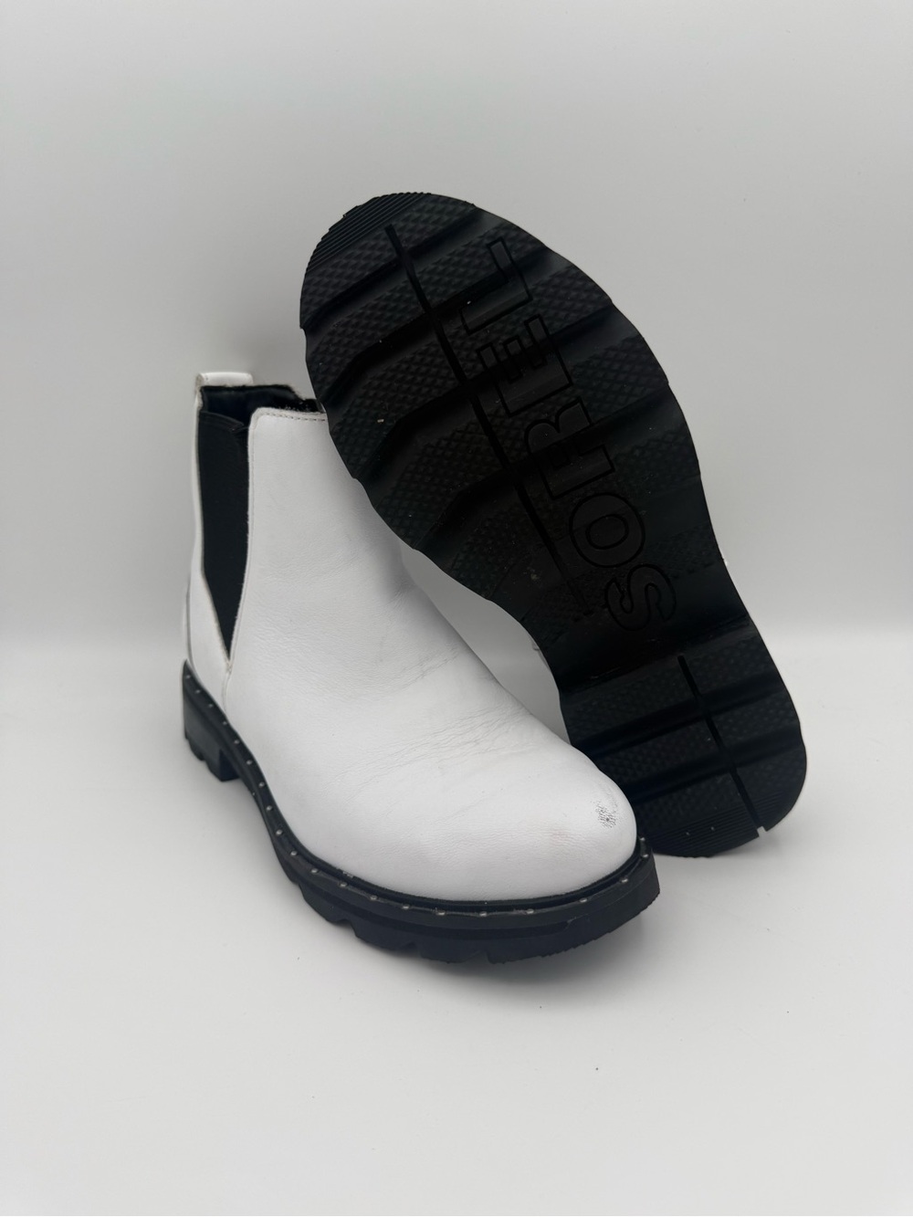 Women's Sorel Lennox Chelsea White Leather Waterproof Pull On Boots Size 7.5